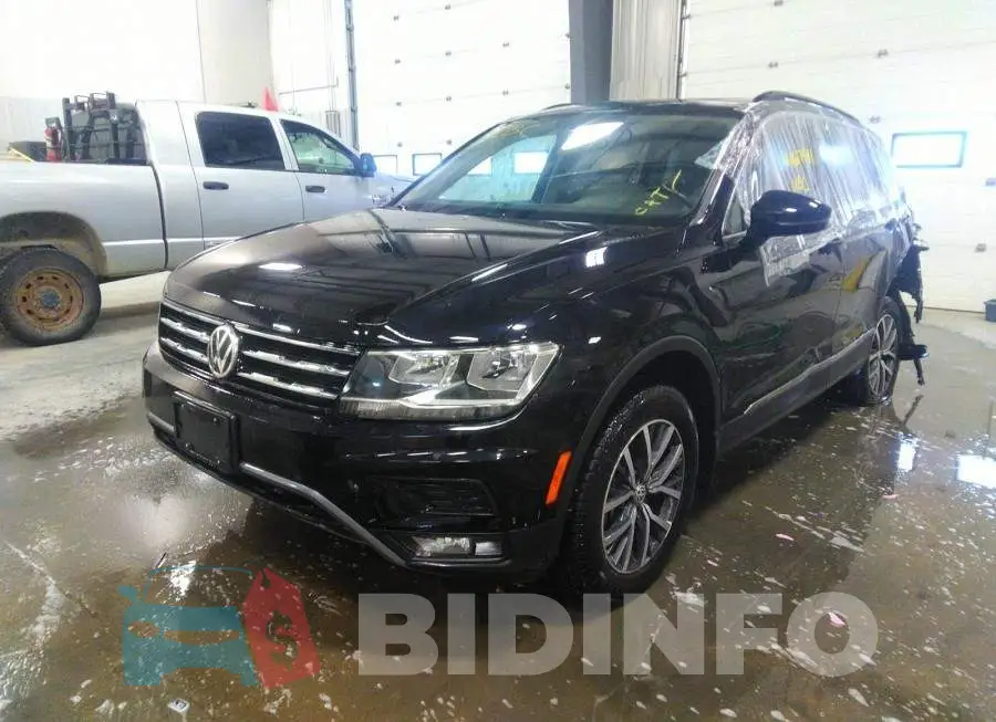 3VV2B7AX2JM114475 Photo# 2