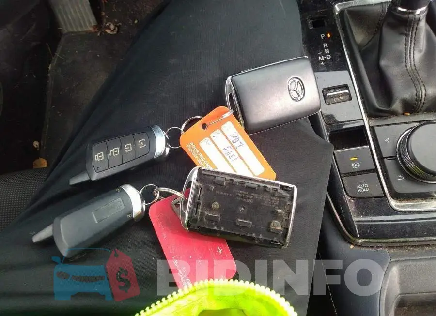 3MVDMBCL9MM266674 Photo# 11