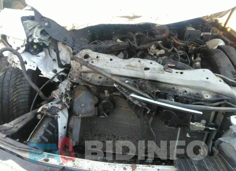 JTHC81D2XJ5031475 Photo# 10