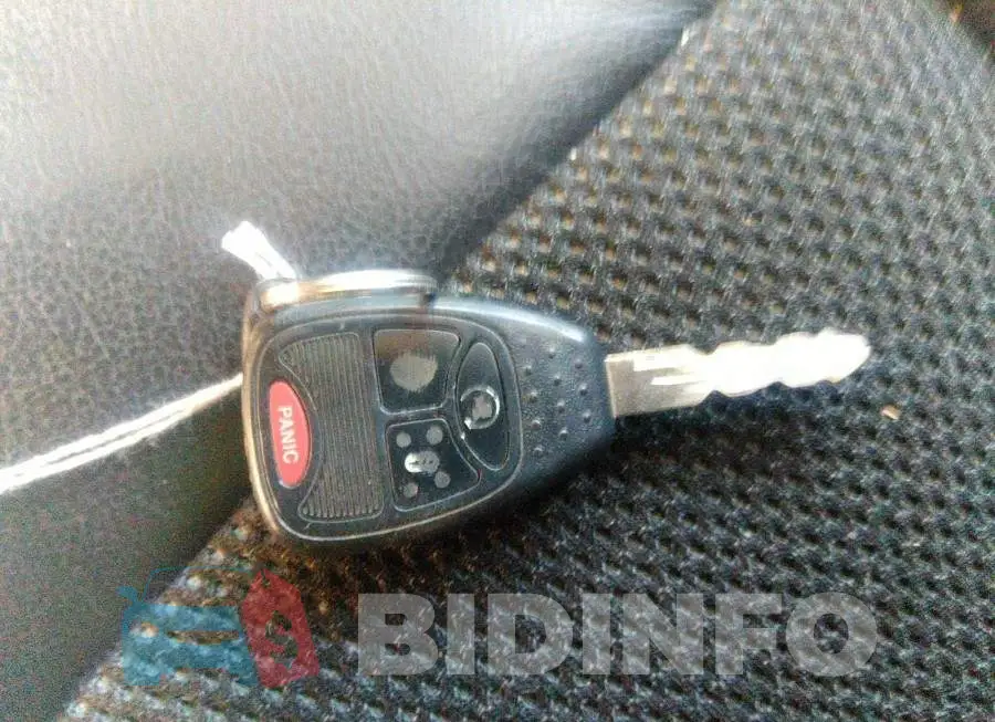 1C4NJRAB4GD752701 Photo# 11