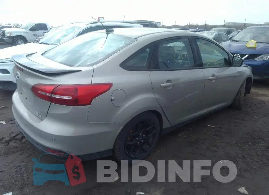 1FADP3F26GL317044 Photo# 4