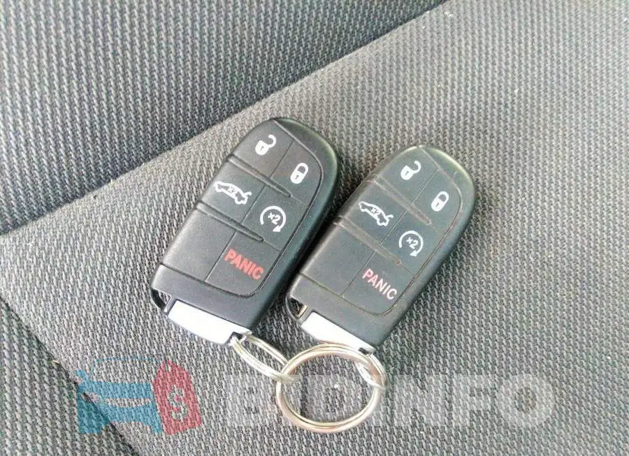 2C3CDXJG0FH817709 Photo# 11