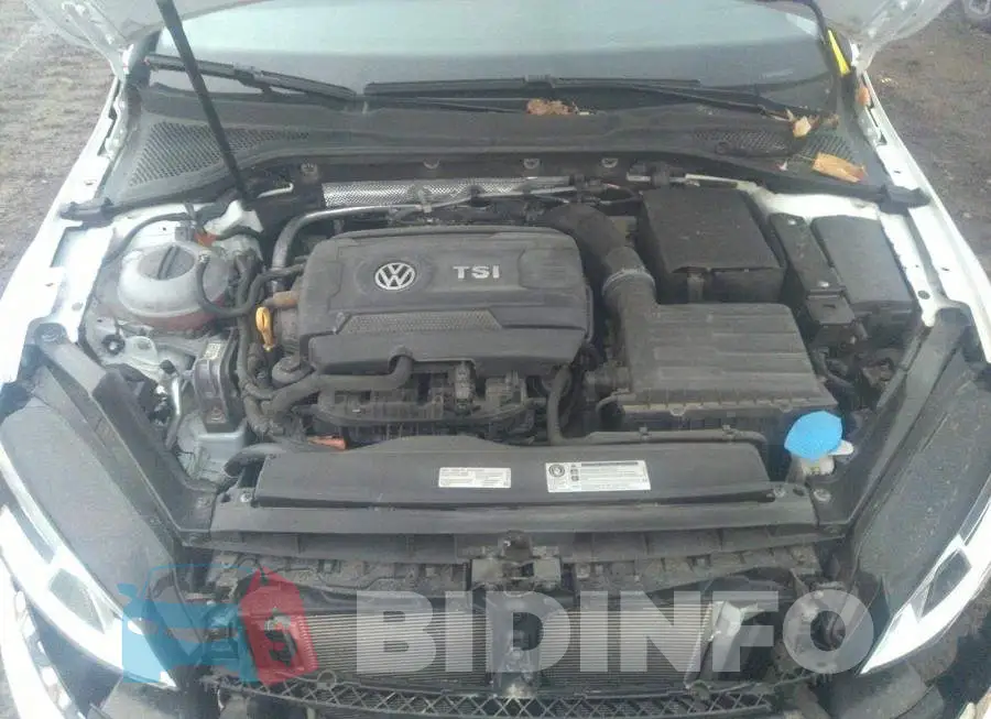3VW217AU0HM051102 Photo# 10