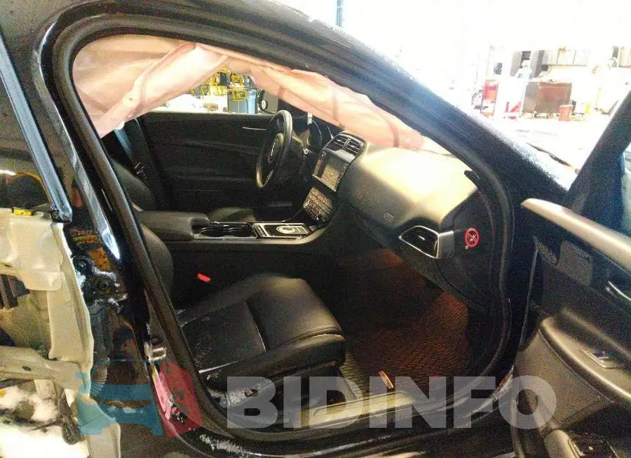 SAJAJ4BV6HA961775 Photo# 5