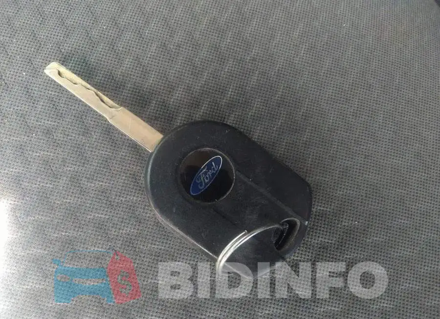 1FMCU9GD2HUA05697 Photo# 11