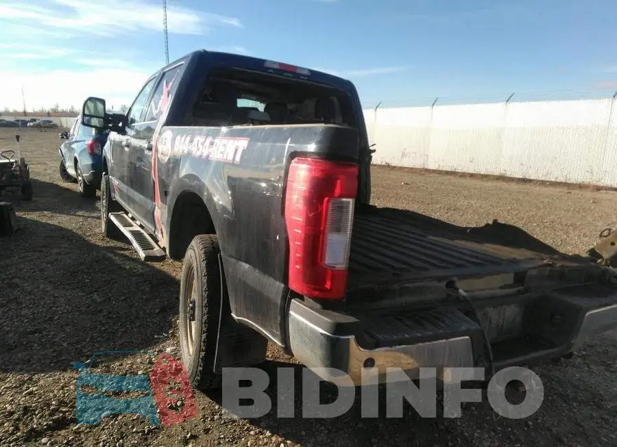 1FT8W3BT4JEB45377 Photo# 3