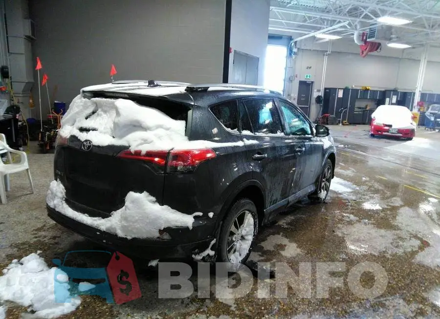 2T3BFREV3JW801227 Photo# 4