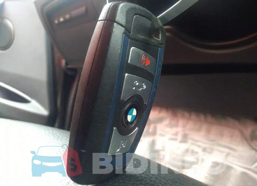 WBA8D9G50JNU68017 Photo# 11