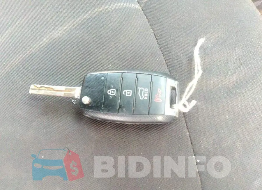 KNDJN2A2XG7382878 Photo# 11