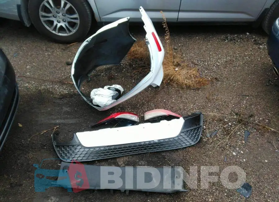 5YFB4RBE6LP003215 Photo# 12