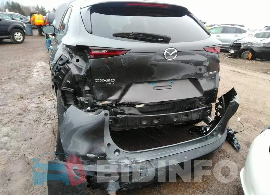 3MVDMBCL2MM266029 Photo# 6
