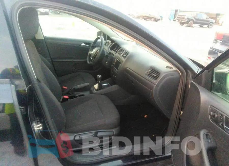 3VW1K7AJ1FM216991 Photo# 5
