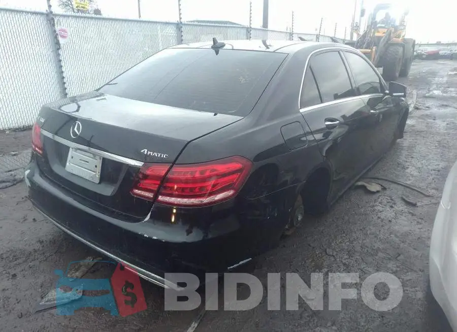 WDDHF6HB6FB134296 Photo# 4