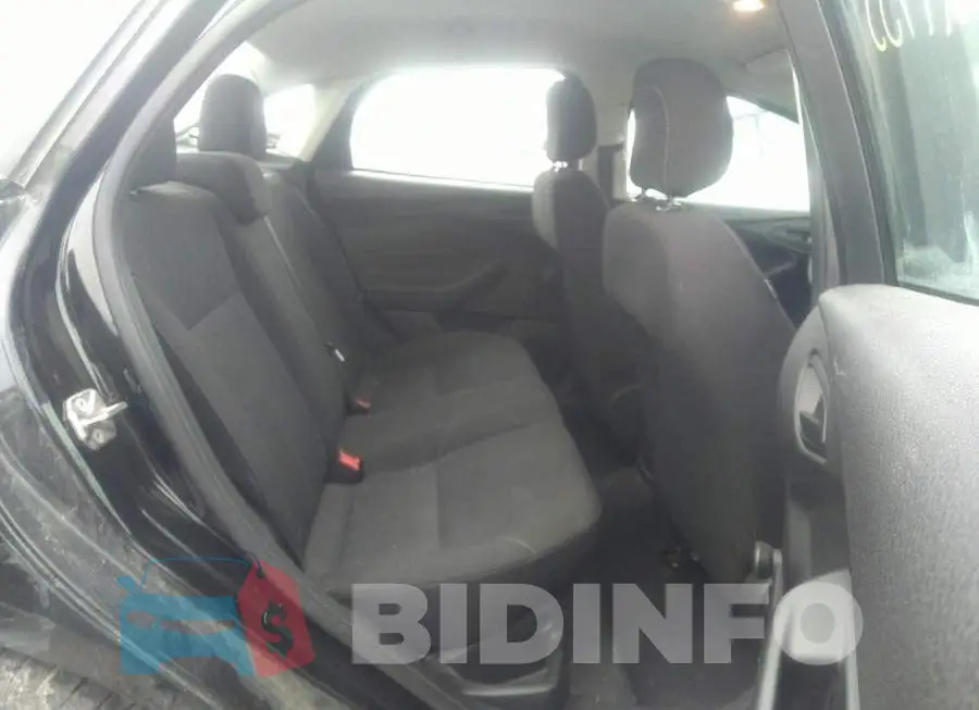 1FADP3E21FL224755 Photo# 8
