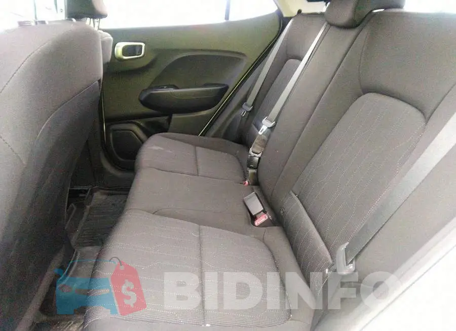 KMHRB8A32NU175645 Photo# 8