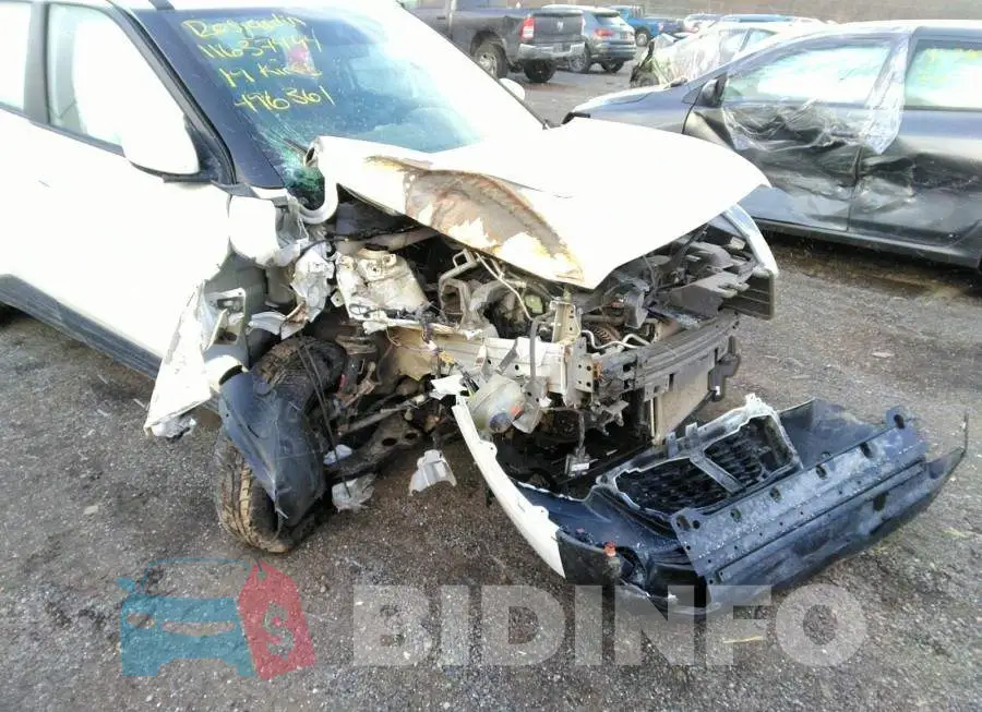 3N1CP5CU3KL496361 Photo# 6