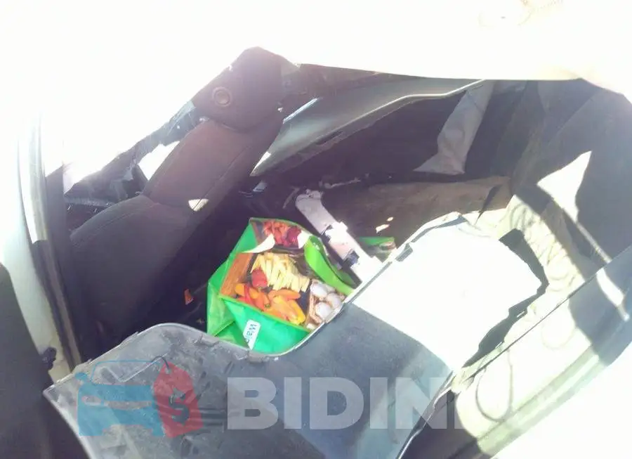 1G1RA6S57JU140890 Photo# 8