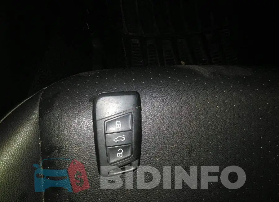 3VWE57BU2KM214548 Photo# 11