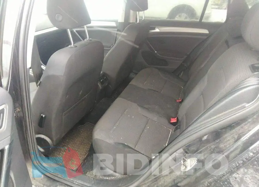 3VW017AU7HM530141 Photo# 8