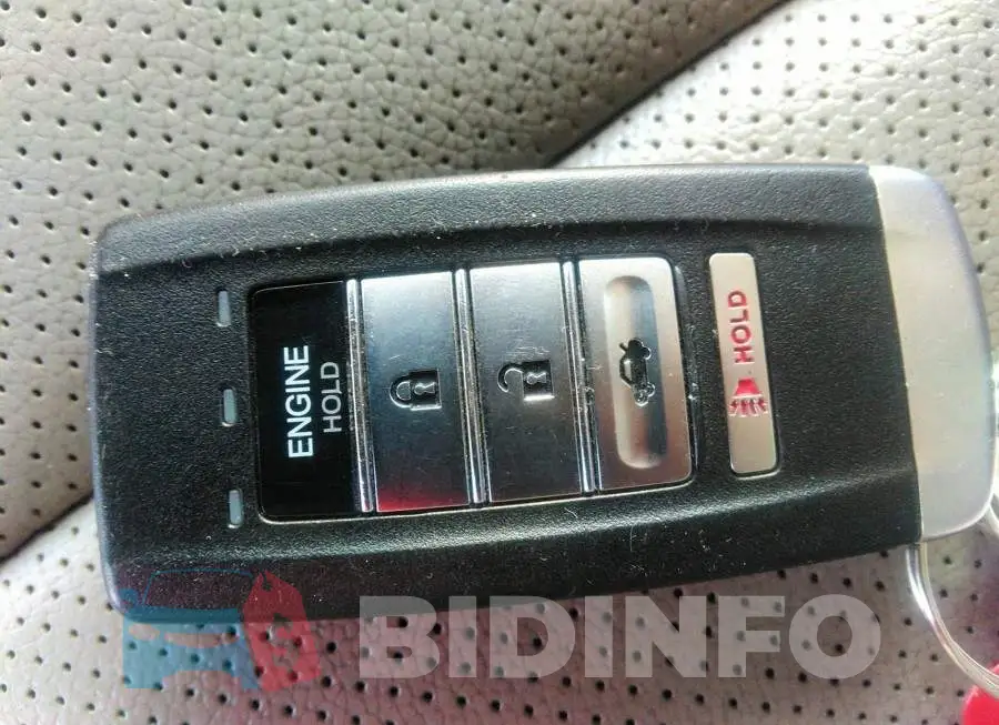 19UDE2F72JA801321 Photo# 11