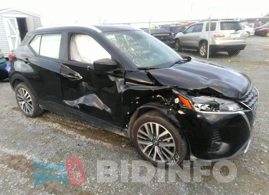 3N1CP5CV8NL512096 Photo# 1