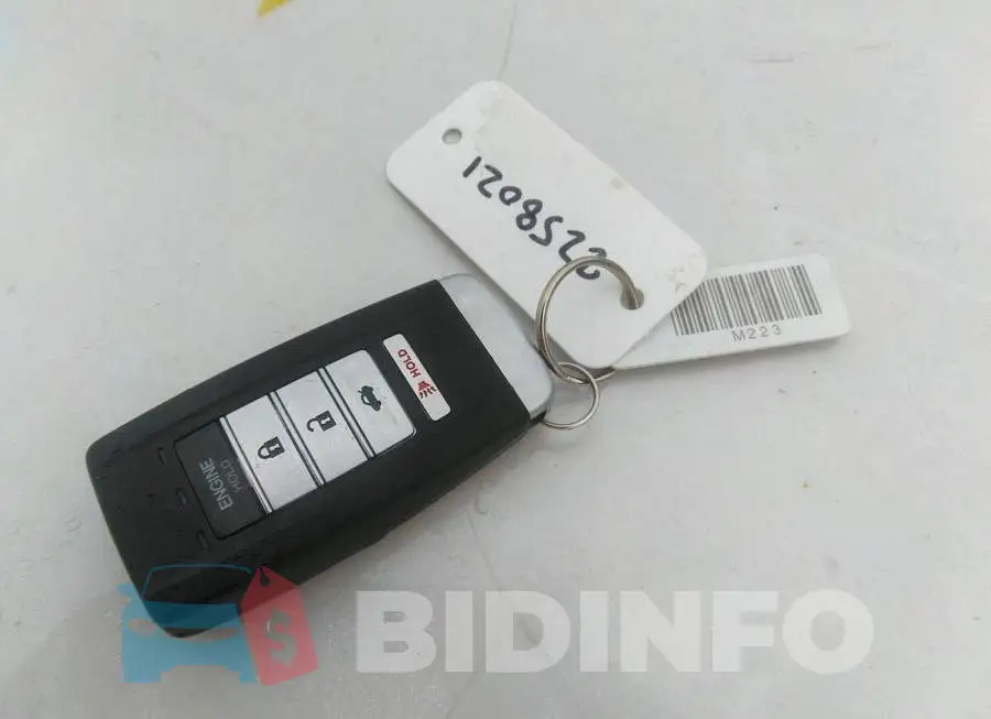 19UUB6F57NA800752 Photo# 11