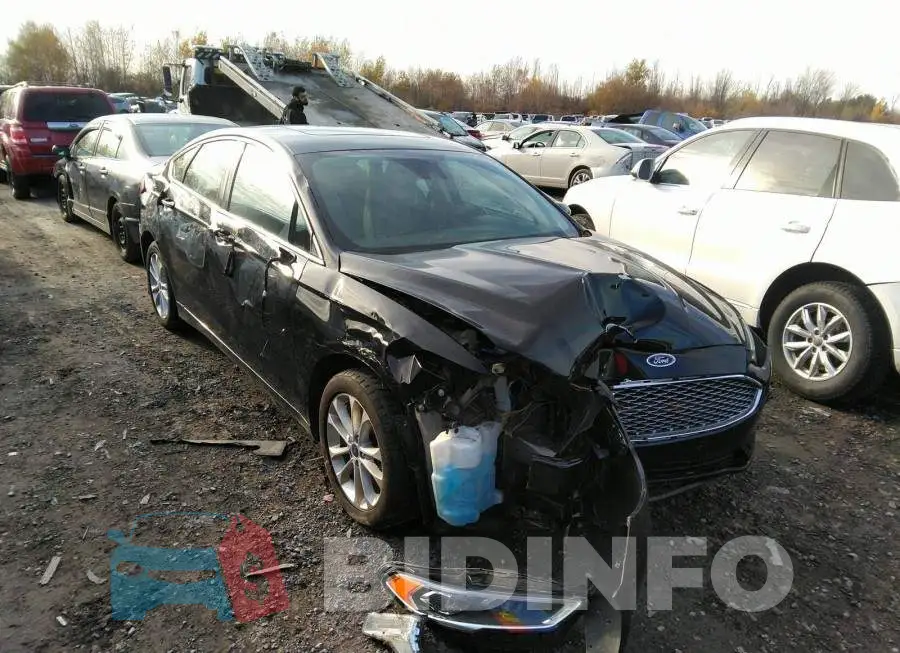3FA6P0SU2LR141930 Photo# 1