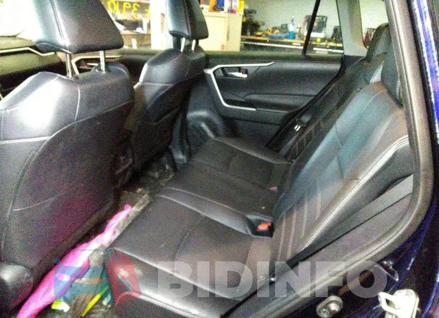 2T3R1RFV8LC123249 Photo# 8