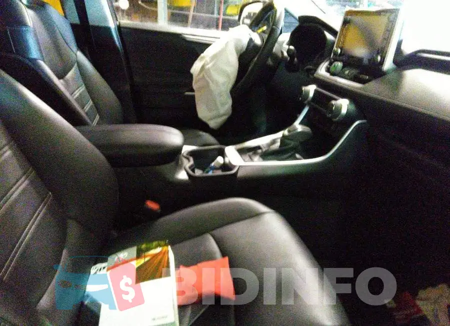 2T3R1RFV8LC123249 Photo# 5