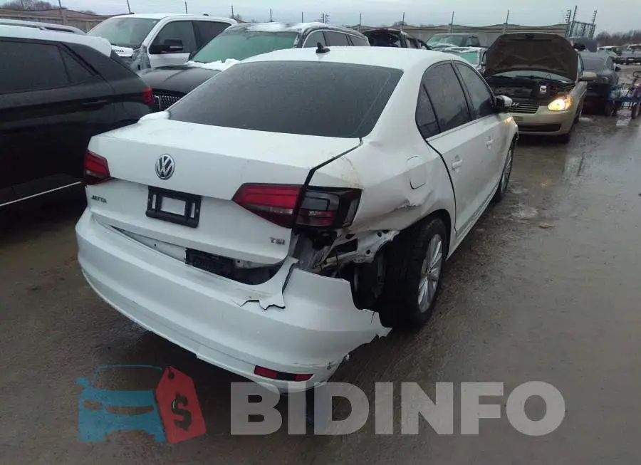 3VW167AJ0GM274631 Photo# 4