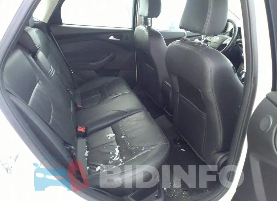 1FADP3N20FL278371 Photo# 8