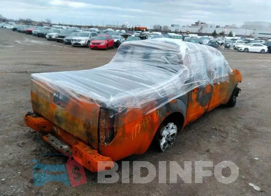 1N6AD0EV0JN770472 Photo# 4