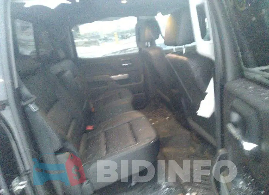 3GCUKSEJ0JG382486 Photo# 8