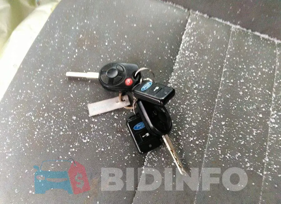 1FMCU0GX6FUC16761 Photo# 11