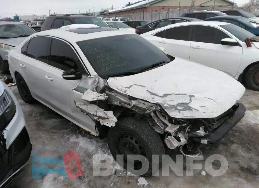 1VWBS7A35FC098967 Photo# 1