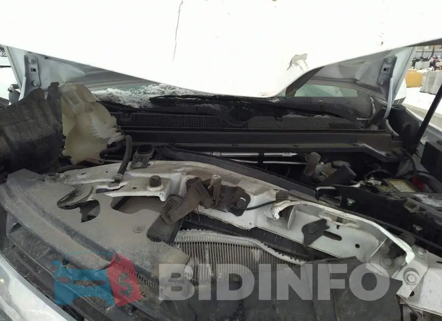 1GCHTBEA4L1120793 Photo# 10