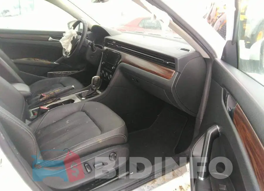 1VWCA7A39LC008917 Photo# 5