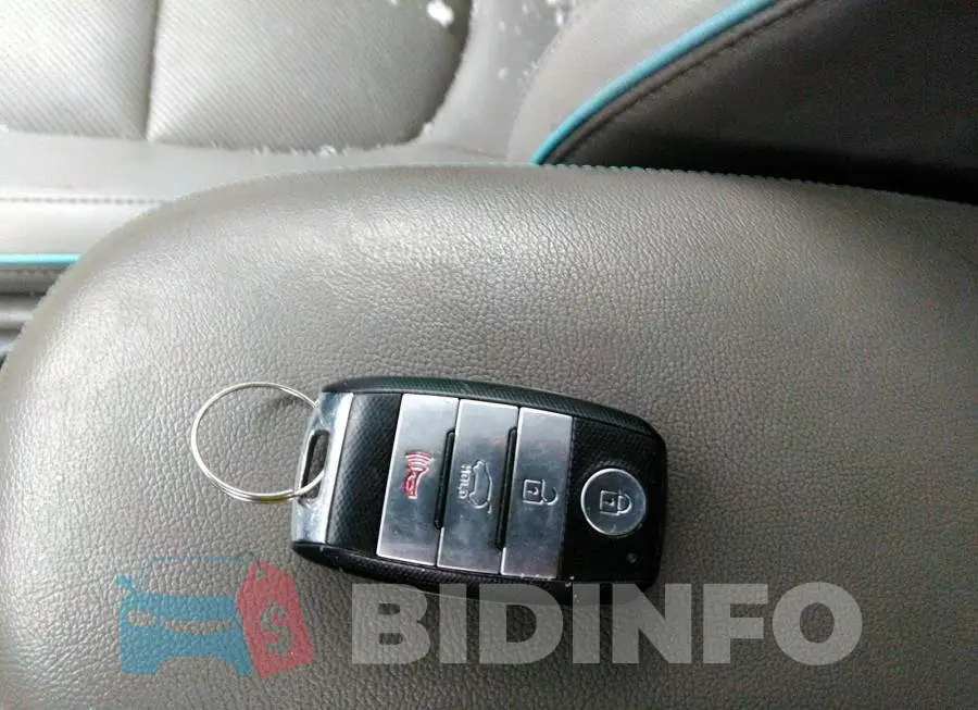 KNDJR3AE6J7033373 Photo# 11