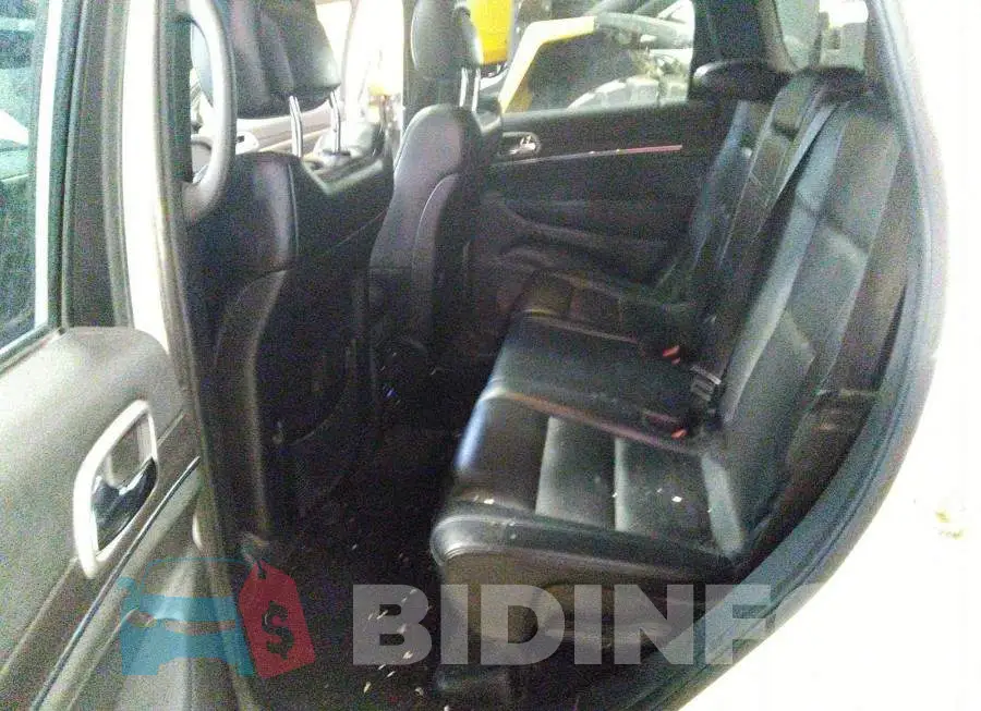 1C4RJFBG7JC213979 Photo# 8