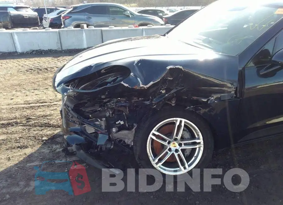 WP1AB2A52MLB35455 Photo# 6