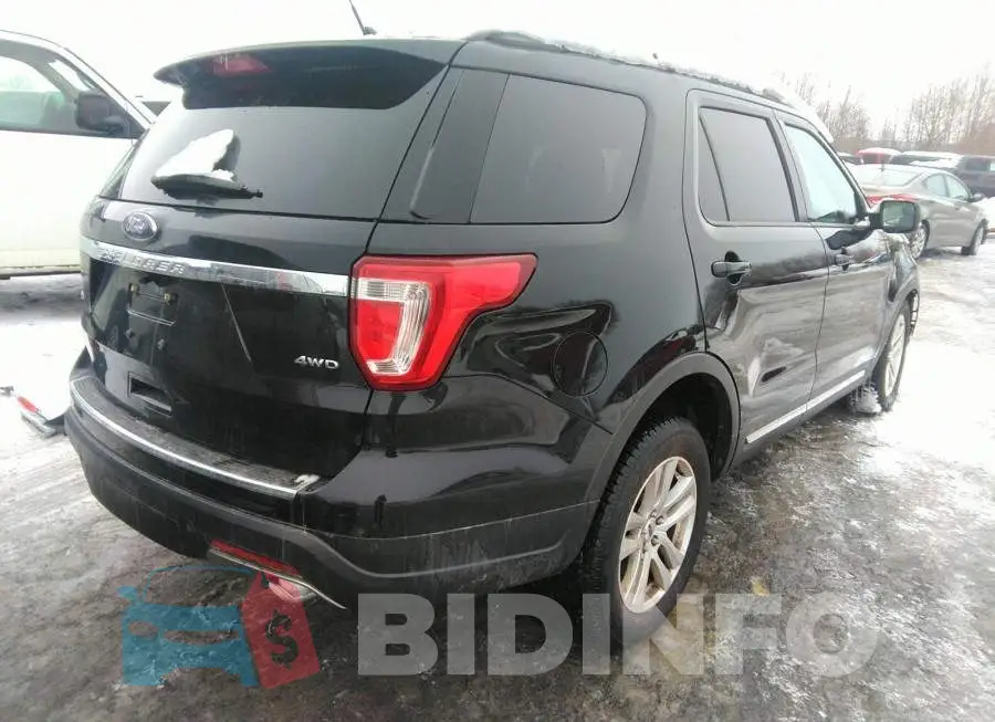1FM5K8D80JGA32997 Photo# 4