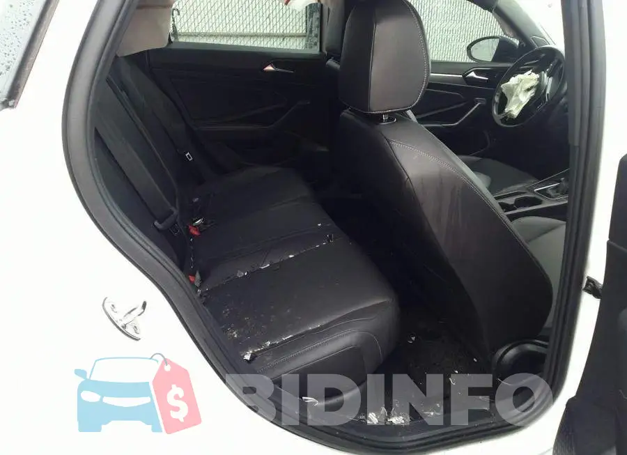 3VWEB7BU4LM058328 Photo# 8