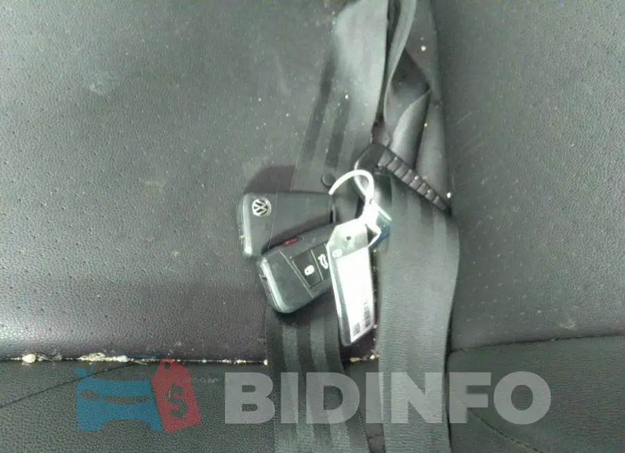 3VWE57BU6MM017689 Photo# 11