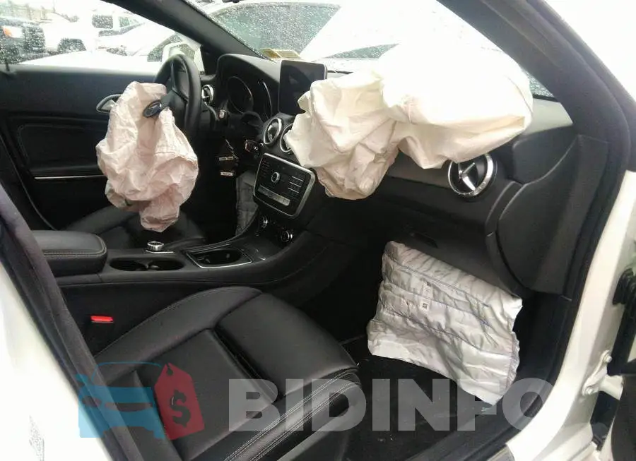 WDDSJ4GB2JN683088 Photo# 5