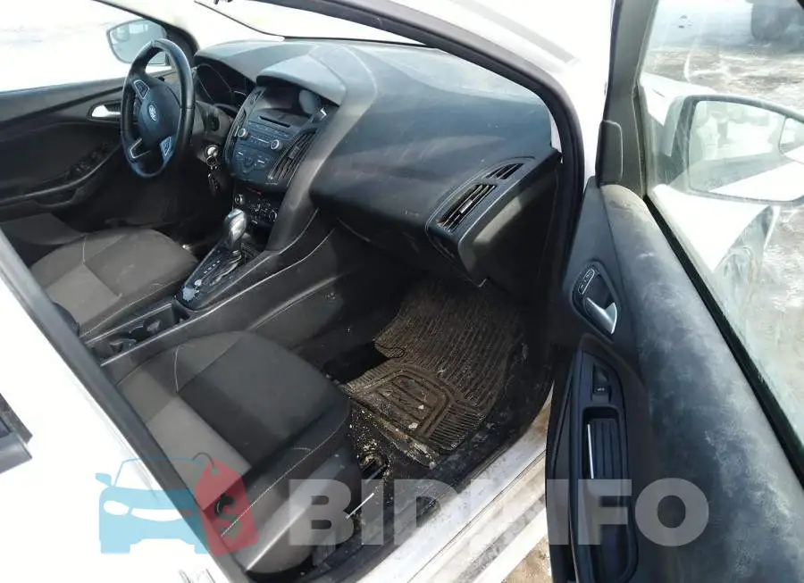 1FADP3F28FL271618 Photo# 5