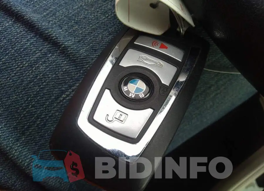 WBA5A7C50FG143143 Photo# 11