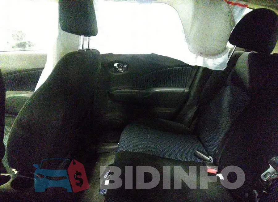 3N1CE2CP5FL424050 Photo# 8