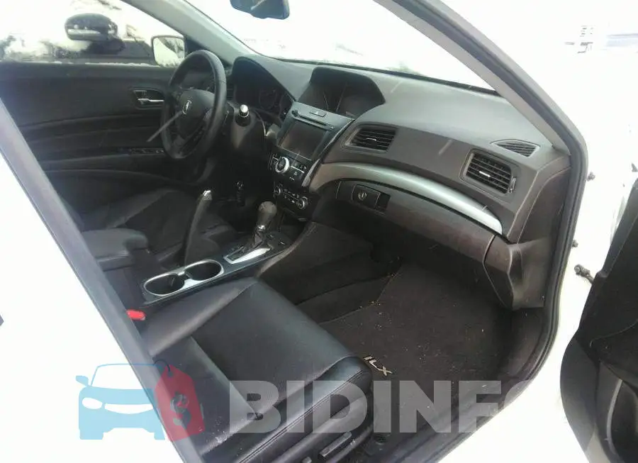 19UDE2F77JA801377 Photo# 5