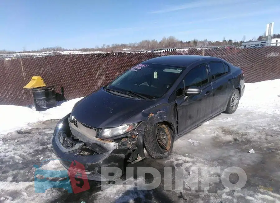 2HGFB2E47FH033031 Photo# 2