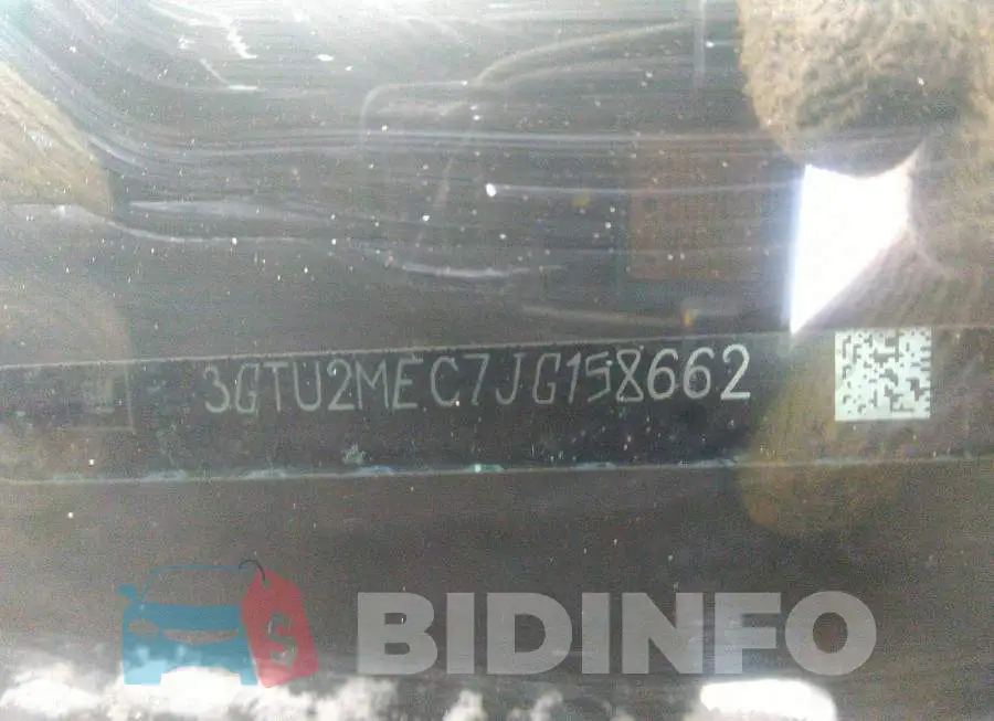 3GTU2MEC7JG158662 Photo# 9